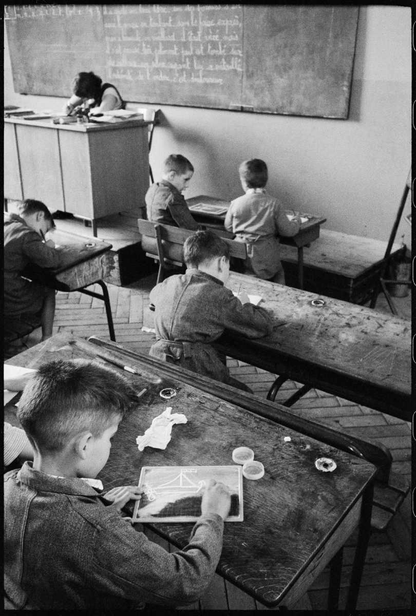 COURS DE DESSIN - MONTREUIL SOUS BOIS 1958